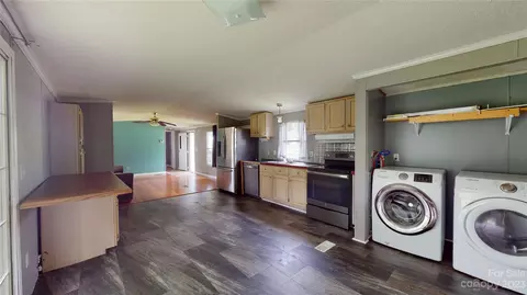 28 Thomas Ln, Clyde, NC 28721 photo 5