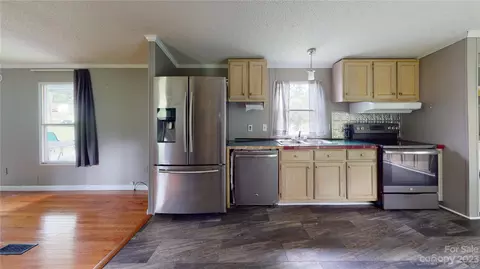 28 Thomas Ln, Clyde, NC 28721 photo 4