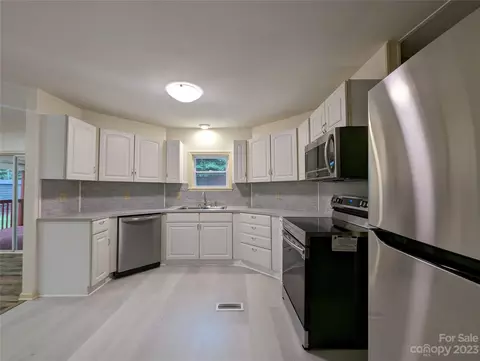 7597 Lowesville Meadows Rd, Stanley, NC 28164 photo 2
