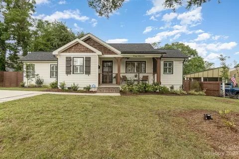 411 Seldon Dr, Charlotte, NC 28216