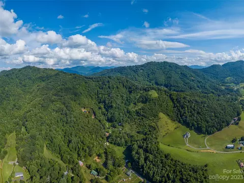 450 Grasty Rd, Clyde, NC 28721 photo 18
