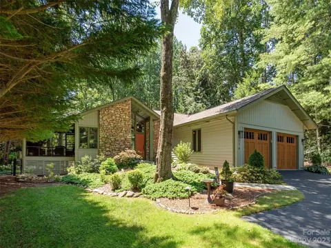 116 Camellia Way, Laurel Park, NC 28739