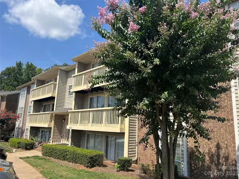 1600 Arlyn Cir #L, Charlotte, NC 28213