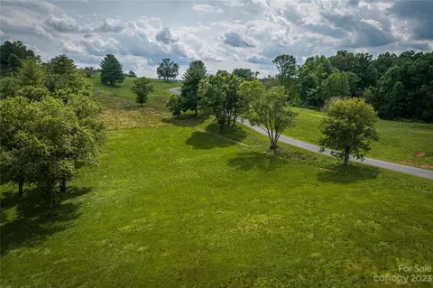 G5 Thoroughbred G5 Way #G5, Lenoir, NC 28645