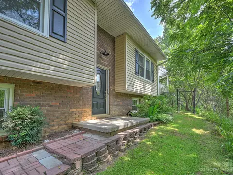 272 Sharp Hollow Rd, Marshall, NC 28753