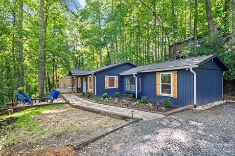 199 Azalea Dr, Maggie Valley, NC 28751