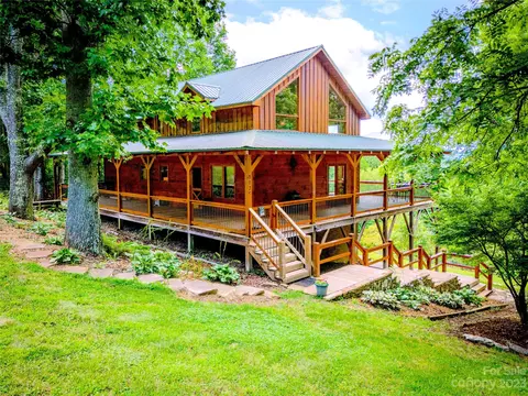 1179 Evergreen Farm Cir, Waynesville, NC 28786