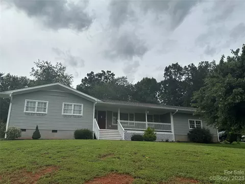 1754 Brown Mountain Beach Rd, Morganton, NC 28655