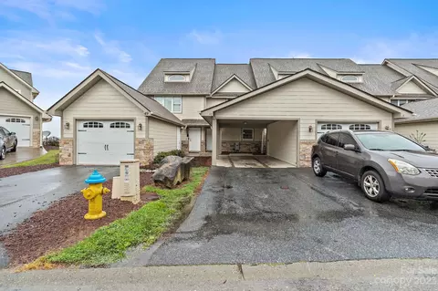 47 Rotunda Cir, Asheville, NC 28806