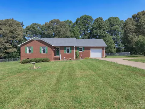 5547 Thomas Ln, Stanfield, NC 28163