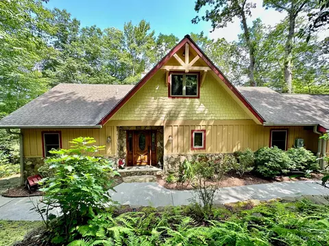428 Deer Run Rd, Sapphire, NC 28774