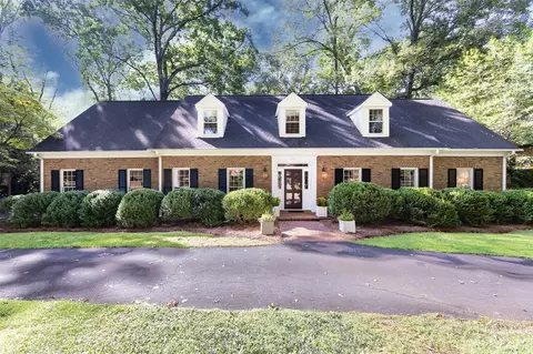 2411 Lemon Tree Ln, Charlotte, NC 28211