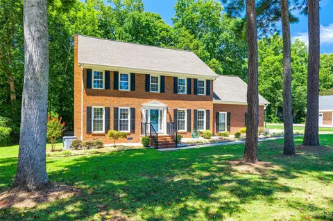 1140 Candlelight Dr, Rock Hill, SC 29732