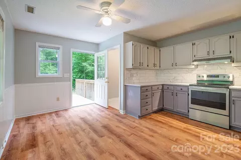 41 Bear Trl, Fairview, NC 28730 photo 9