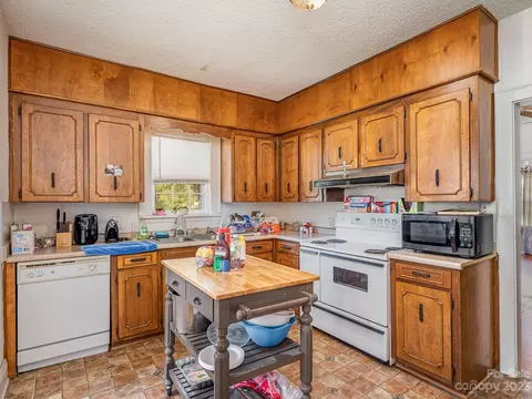 1408 Springdale Rd, Lancaster, SC 29720 photo 9