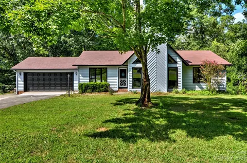 2605 Bobwhite Cir, Wingate, NC 28174