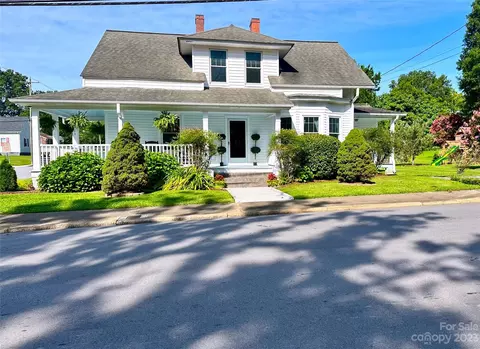 307 E Academy St, Cherryville, NC 28021