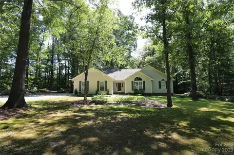 3812 Avondale Ln, Monroe, NC 28110
