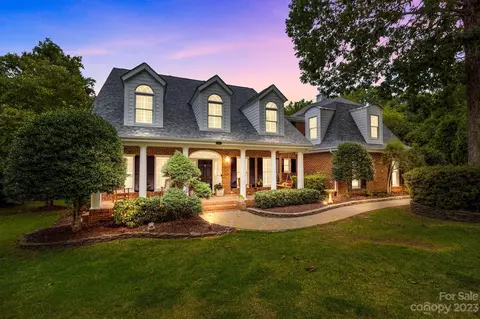 5813 Camilla Dr, Charlotte, NC 28226
