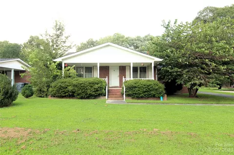 109 Catawba St, Clover, SC 29710