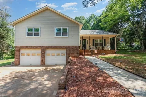 180 Sunnydell Ln, Mocksville, NC 27028