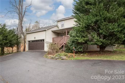 7 Freedom Ln, Asheville, NC 28803