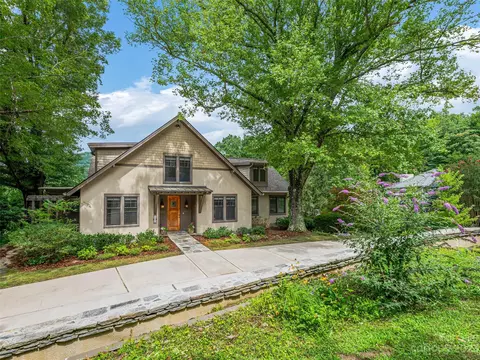 106 Elk Mountain Scenic Hwy, Asheville, NC 28804
