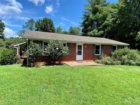 116 White Oak St, Etowah, NC 28729