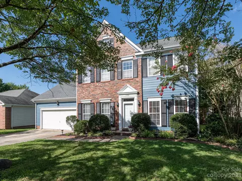 11308 Fox Cove Dr, Charlotte, NC 28273
