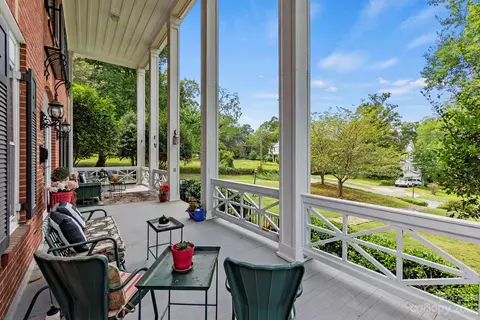 134 End St, Chester, SC 29706