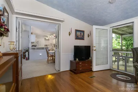 94 Blake Rd, Fletcher, NC 28732 photo 9