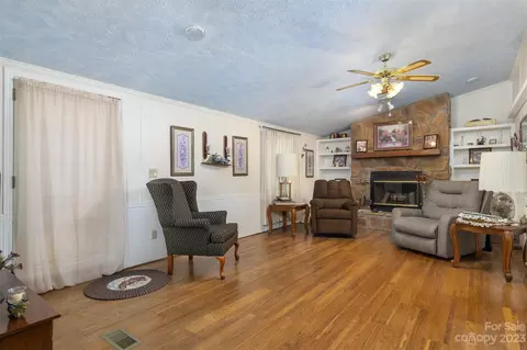 94 Blake Rd, Fletcher, NC 28732 photo 8
