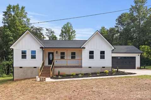 1674 Morningside Dr, Newton, NC 28658