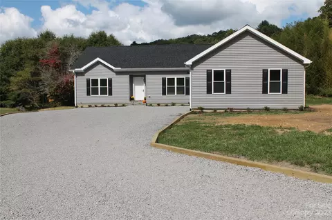 85 Rocky Lane Rd, Clyde, NC 28721