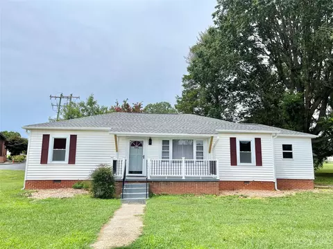 406 9th St, Conover, NC 28613