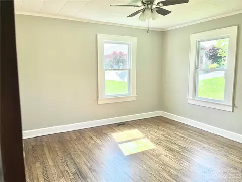 406 9th St, Conover, NC 28613 photo 16