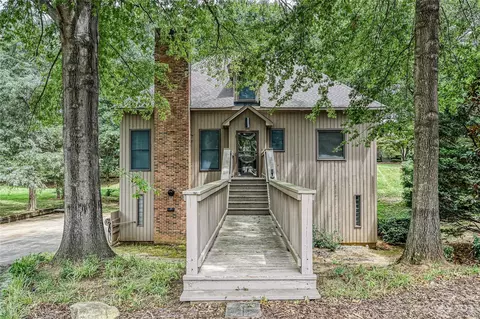 5107 Gamton Ct, Charlotte, NC 28226