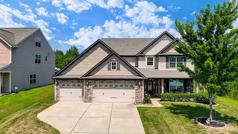 5610 Verrazano Dr, Waxhaw, NC 28173