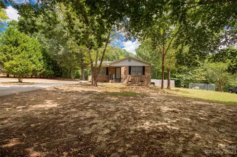 693 Adams Ln, Lancaster, SC 29720 photo 3