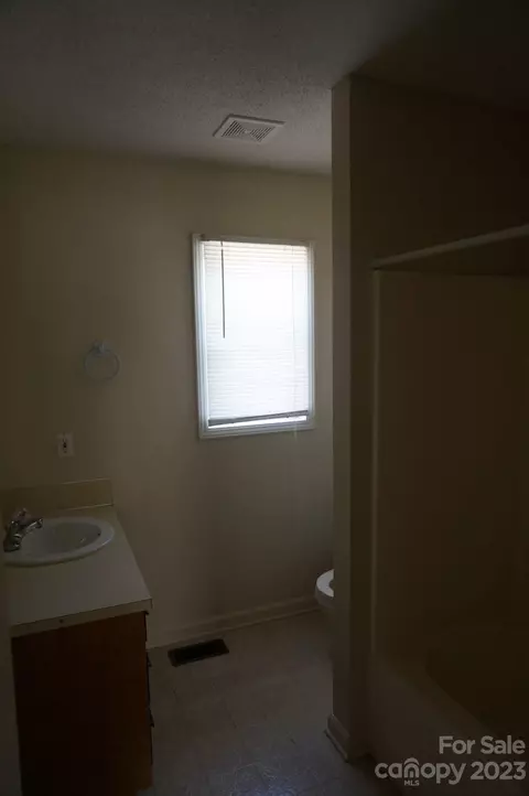 511 1st St E #1, Conover, NC 28613 photo 8