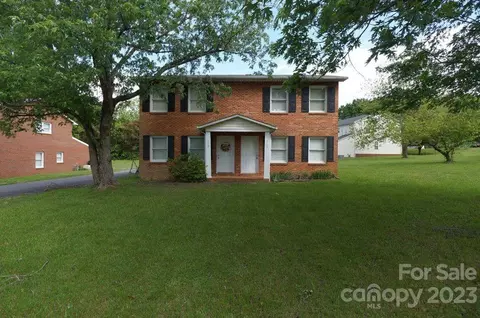 110 5th Ne Ave NE, Conover, NC 28613 photo 2