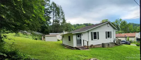 19 Rector St, Tryon, NC 28782 photo 7