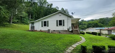 19 Rector St, Tryon, NC 28782 photo 8