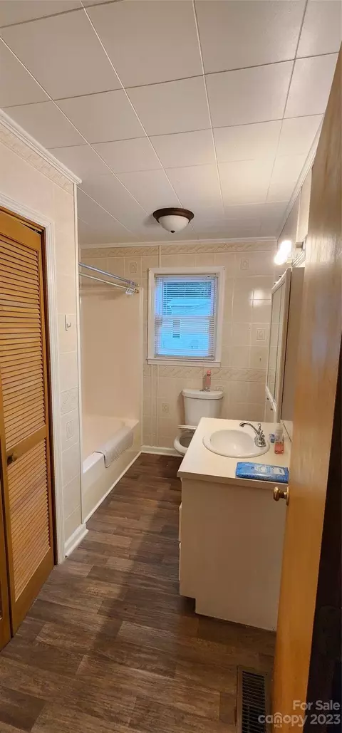 19 Rector St, Tryon, NC 28782 photo 14