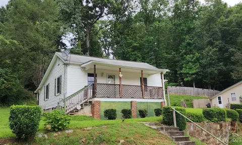 19 Rector St, Tryon, NC 28782 photo 5