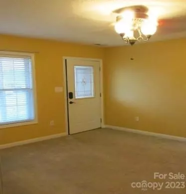 711 Gemcrest Ne Dr NE, Conover, NC 28613 photo 4