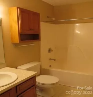 711 Gemcrest Ne Dr NE, Conover, NC 28613 photo 7