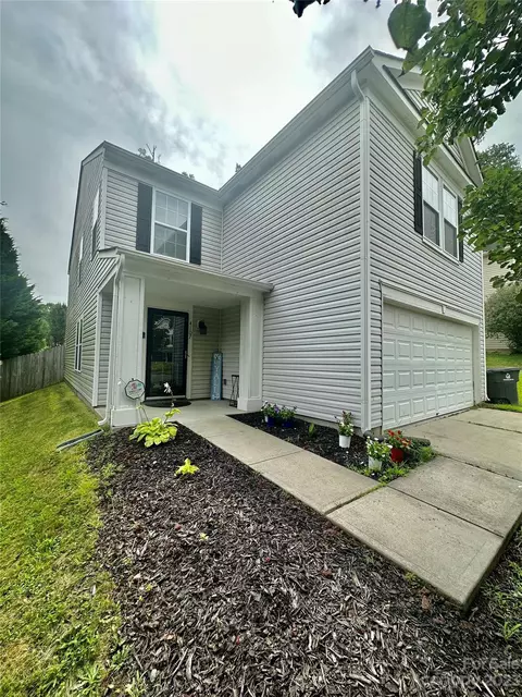 4107 Lakewood Glen Dr, Winston Salem, NC 27107
