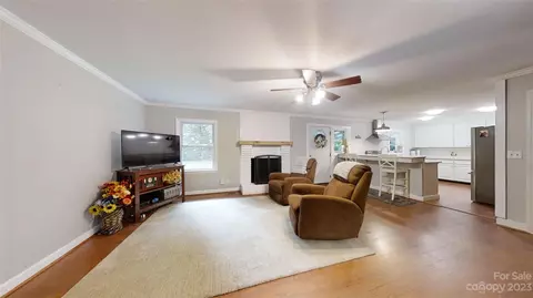 840 E Chestnut St, Stanley, NC 28164 photo 7