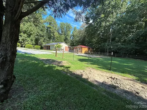 840 E Chestnut St, Stanley, NC 28164 photo 2
